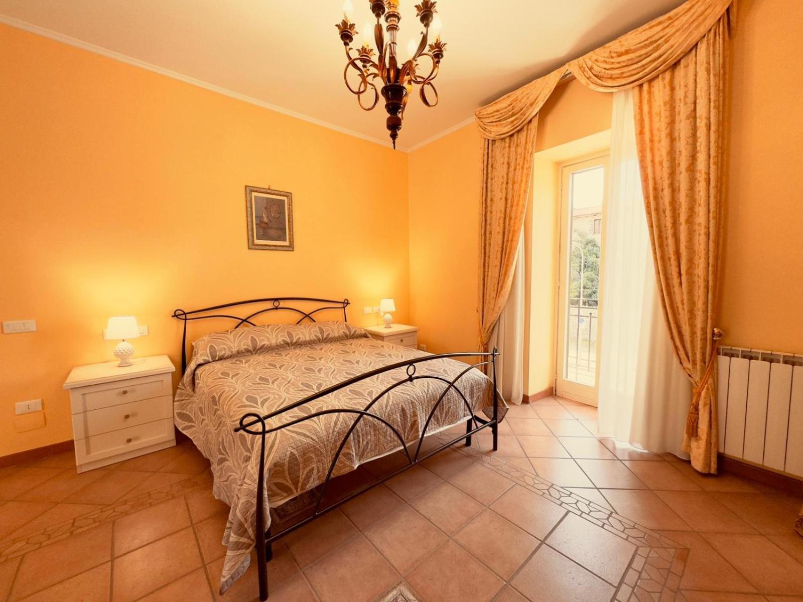 Casa Pepe - Fondi Vertice Rooms Εξωτερικό φωτογραφία