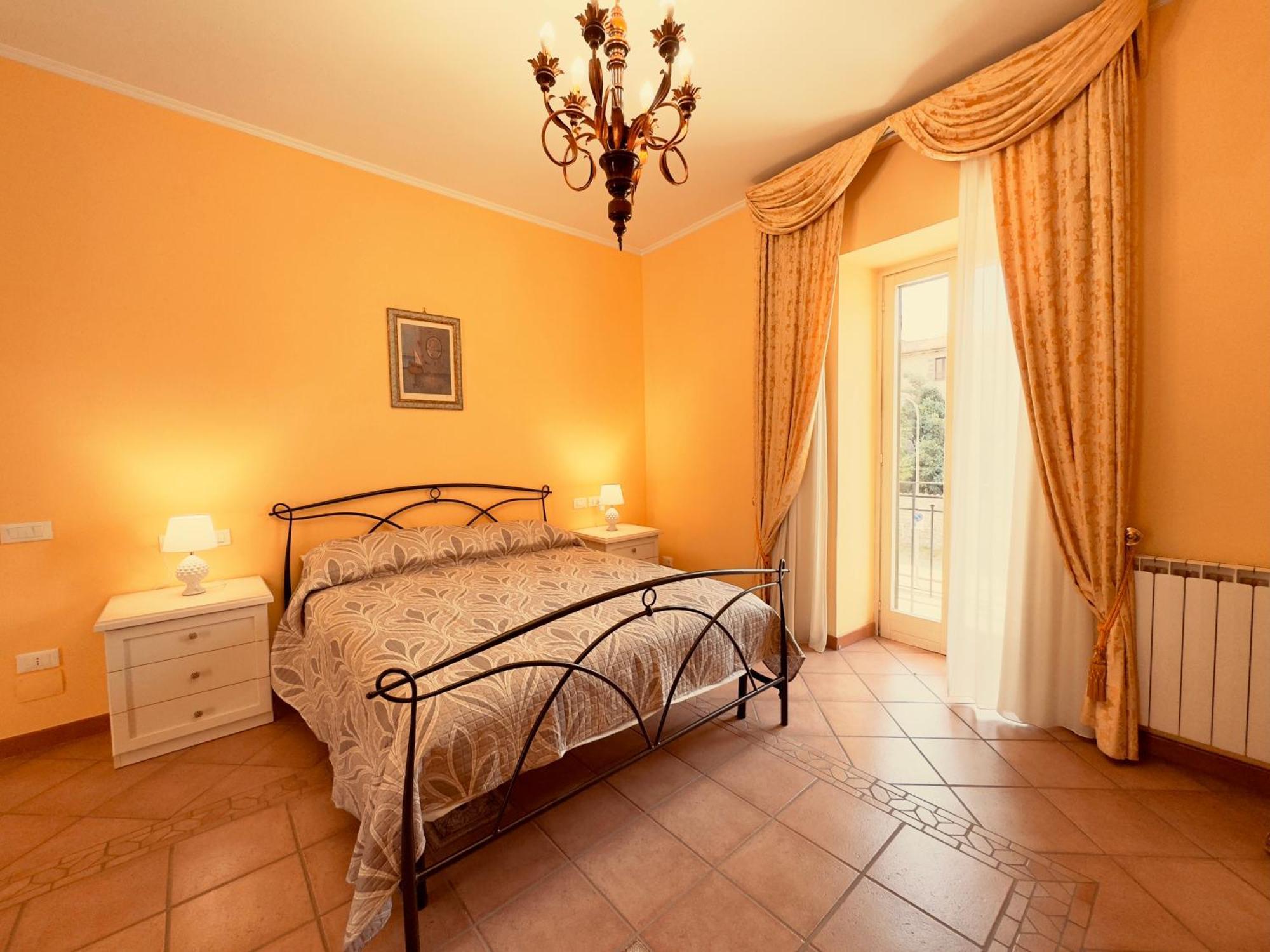Casa Pepe - Fondi Vertice Rooms Εξωτερικό φωτογραφία